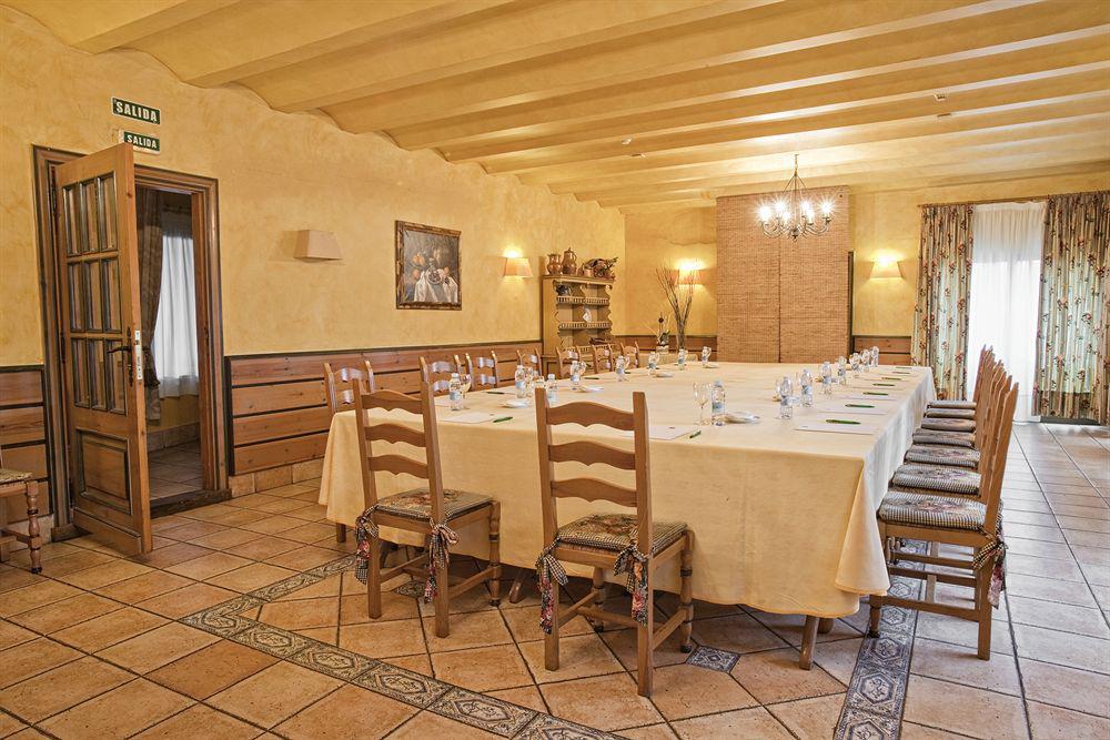 Don Carlos Huarte Exterior photo